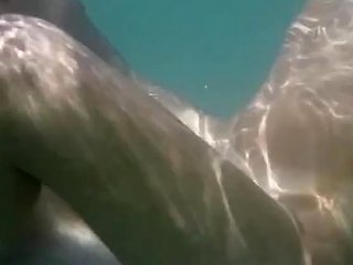 Amateur Milf Underwater Quick Fuck In Public Beach With Stranger